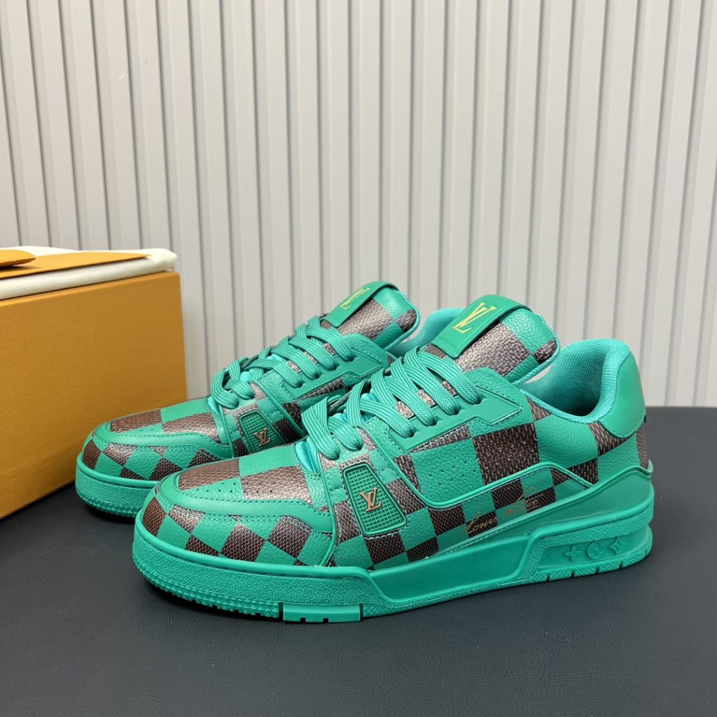 Louis Vuitton Trainer Sneaker In Green - Image 2
