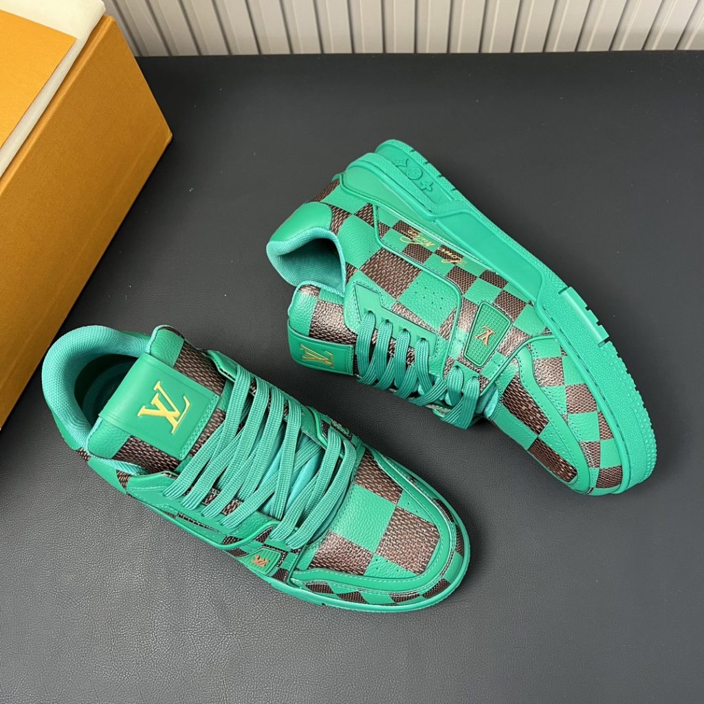 Louis Vuitton Trainer Sneaker In Green - Image 3