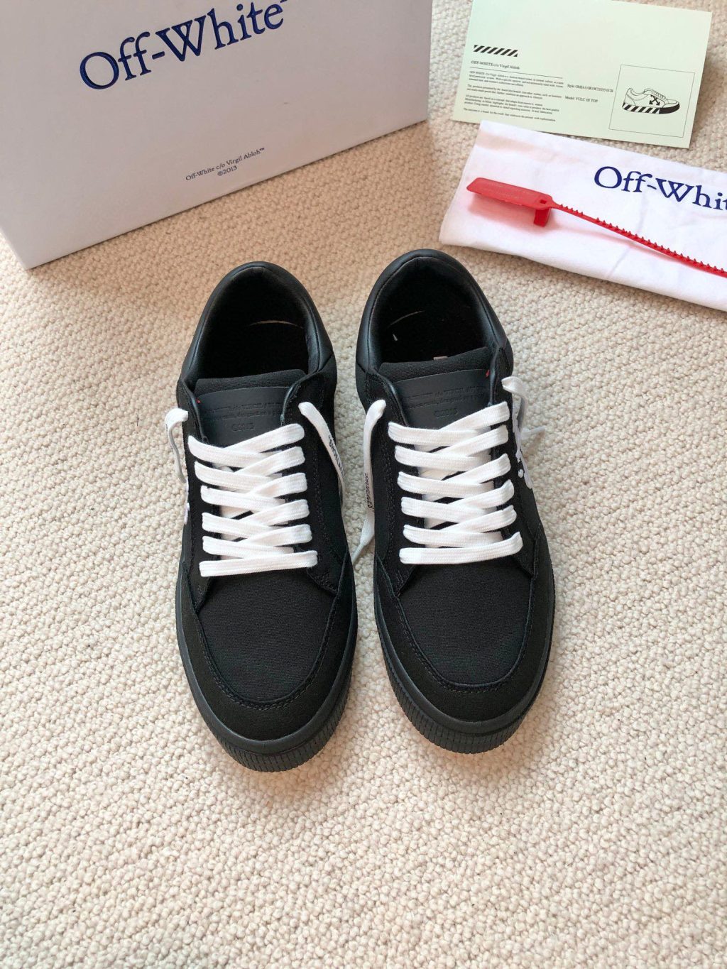 OFF-WHITE New Low Vulcanized Sneakers - Image 3