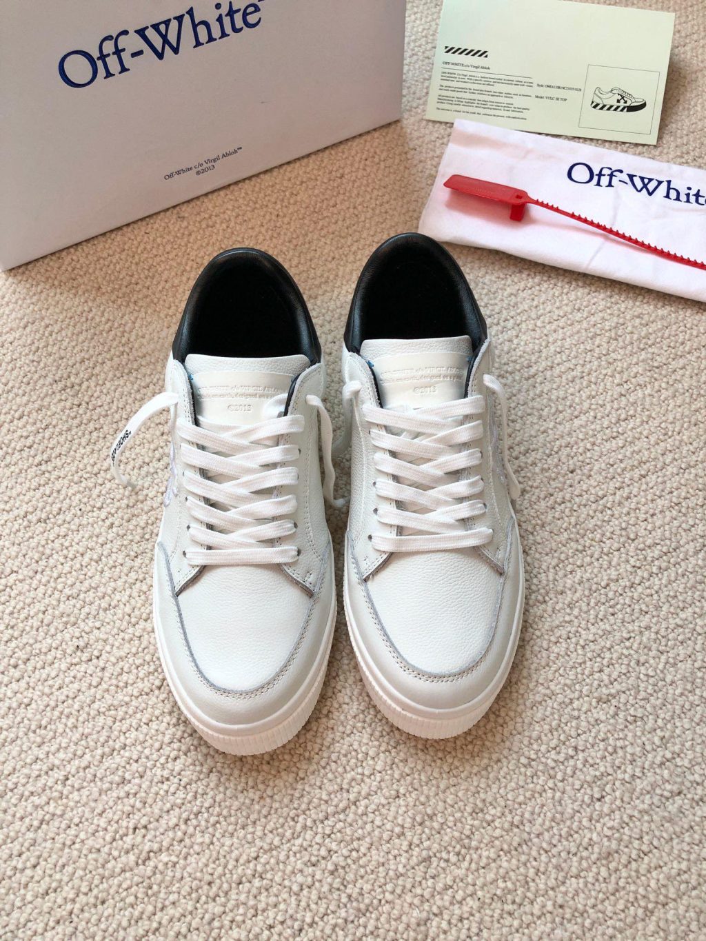 OFF-WHITE New Low Vulcanized Sneakers - Image 3