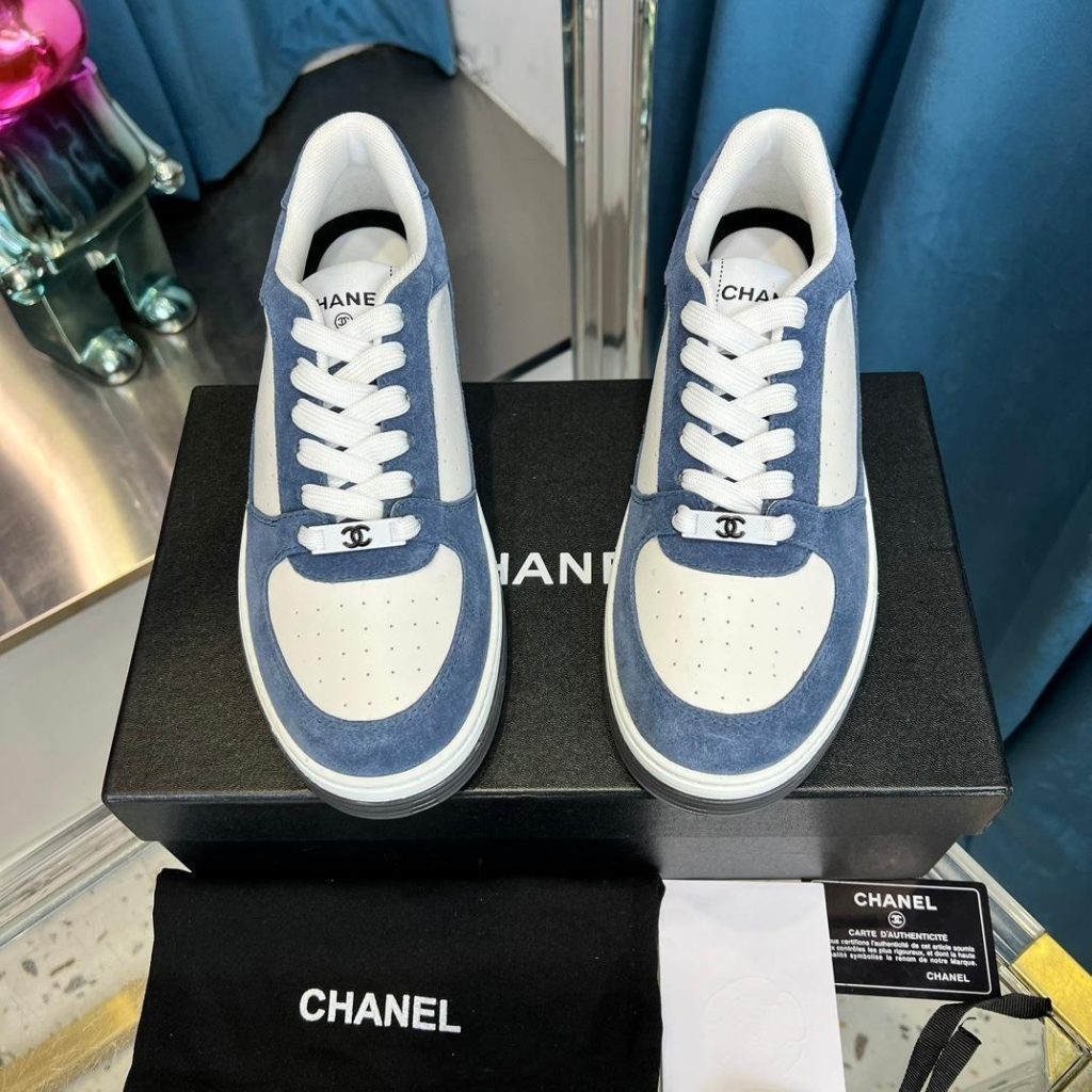 CHANEL Casual White Shoes - Image 2