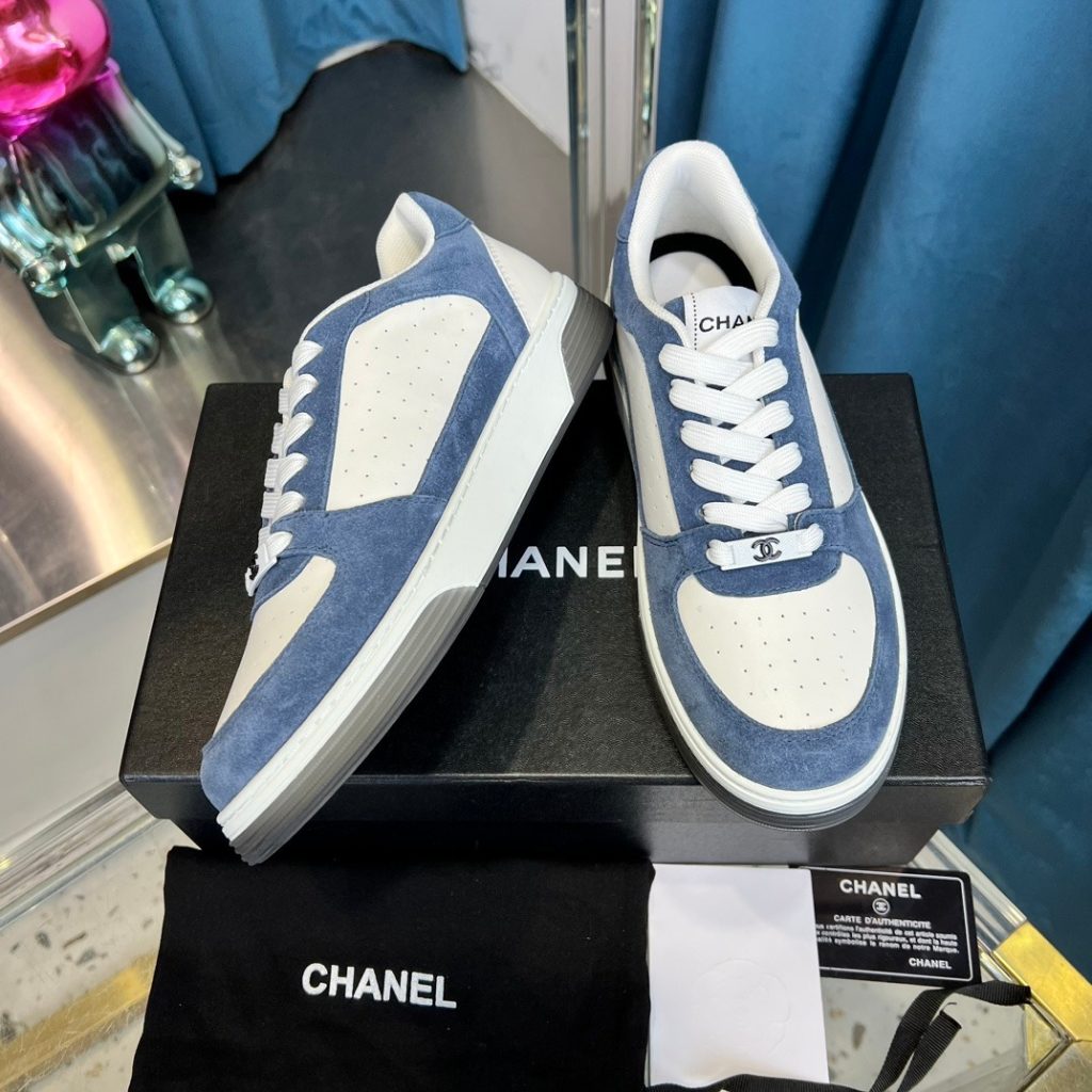 CHANEL Casual White Shoes - Image 4