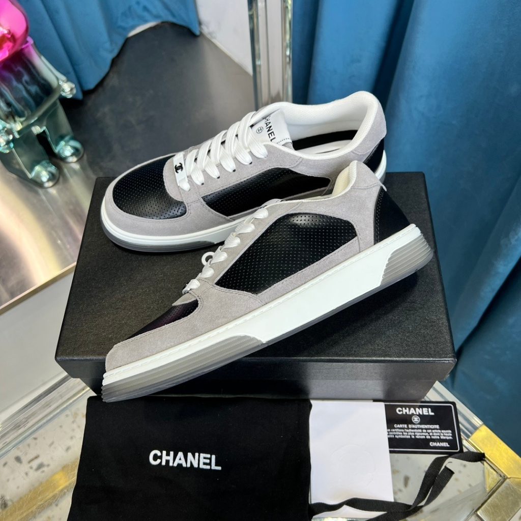 CHANEL Casual White Shoes - Image 3