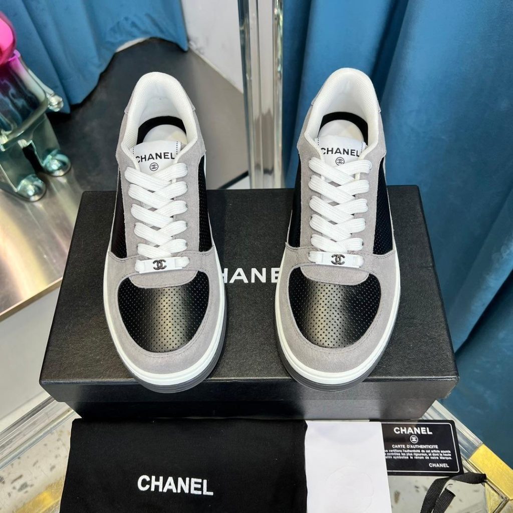 CHANEL Casual White Shoes - Image 2