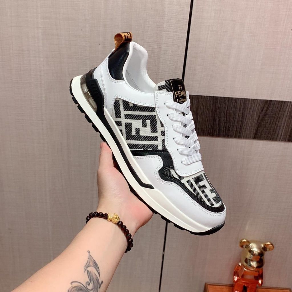 FENDI CASUAL SNEAKERS - Image 2