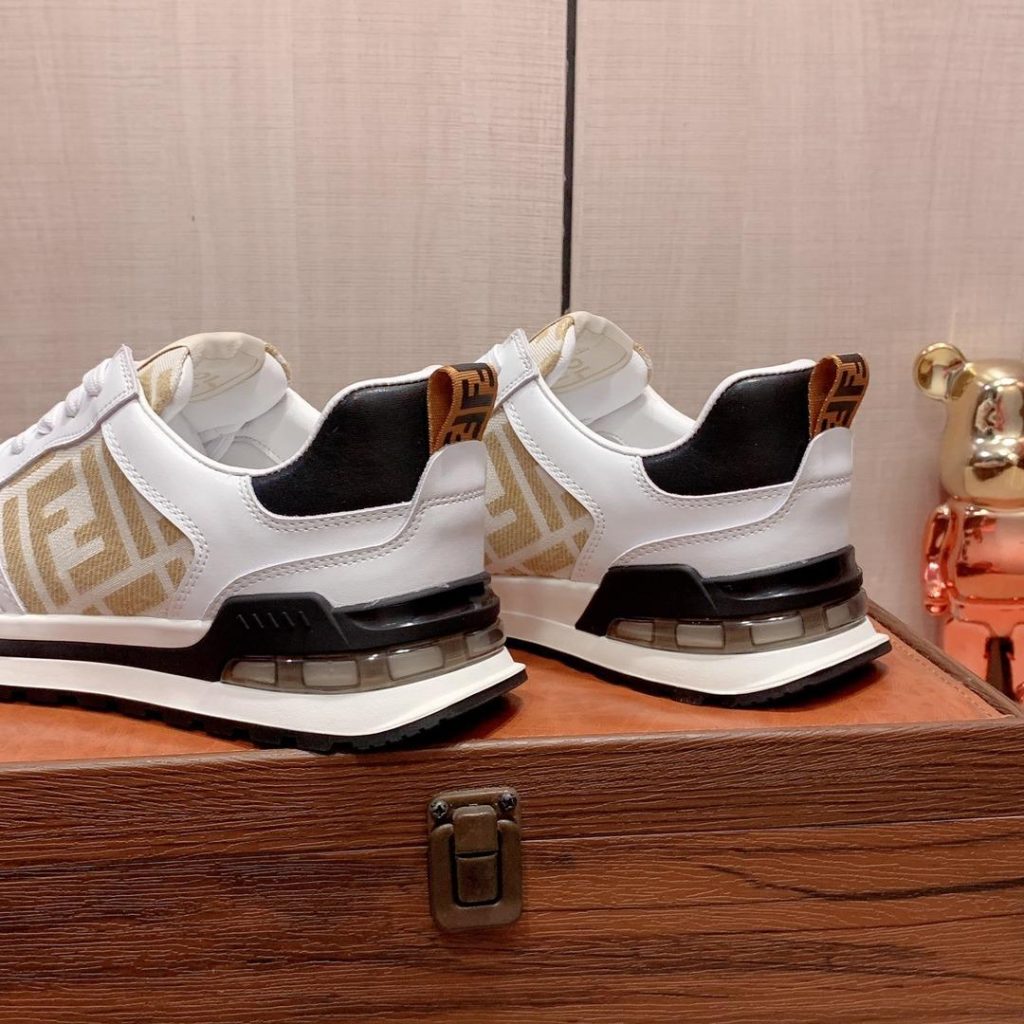 FENDI CASUAL SNEAKERS - Image 3