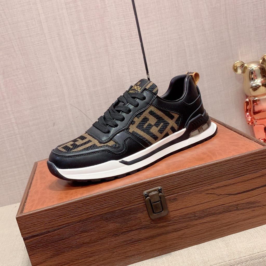 FENDI CASUAL SNEAKERS - Image 4