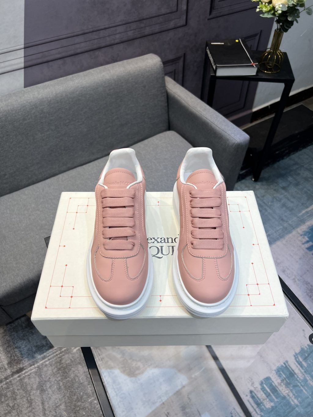 Alexander McQueen Sneaker - Image 2