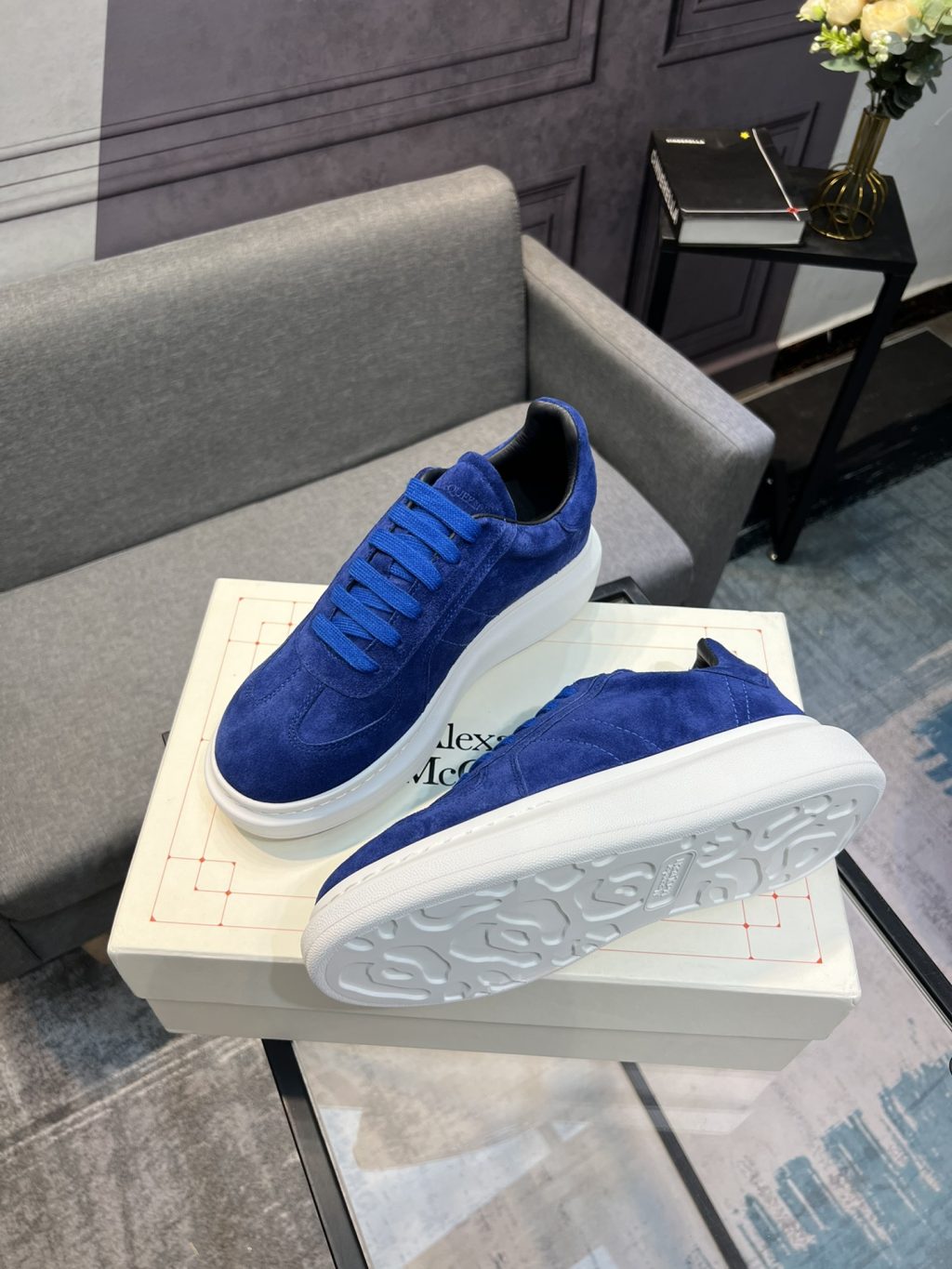 Alexander McQueen Sneaker - Image 3