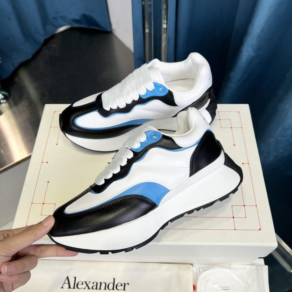 Alexander McQueen Sneaker - Image 4