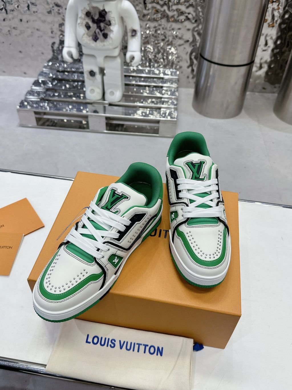 Louis Vuitton Trainer Sneaker - Image 4