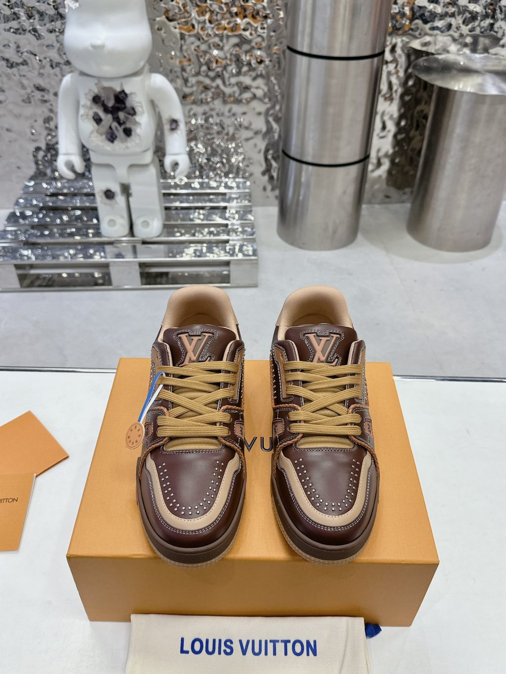 Louis Vuitton Trainer Sneaker - Image 3