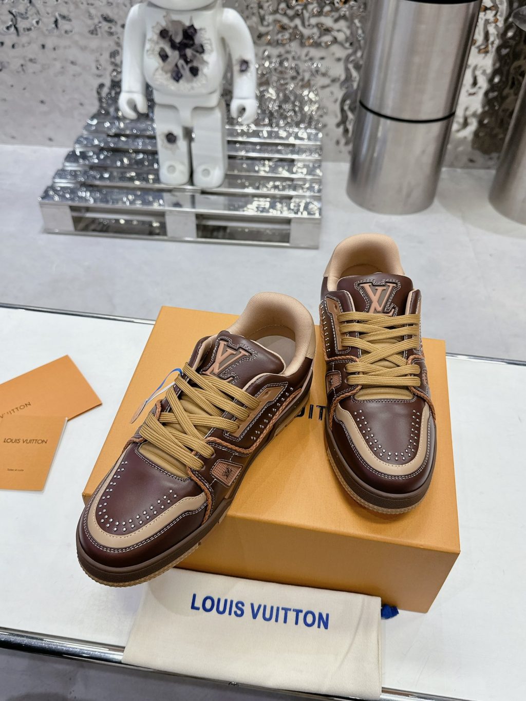 Louis Vuitton Trainer Sneaker - Image 4