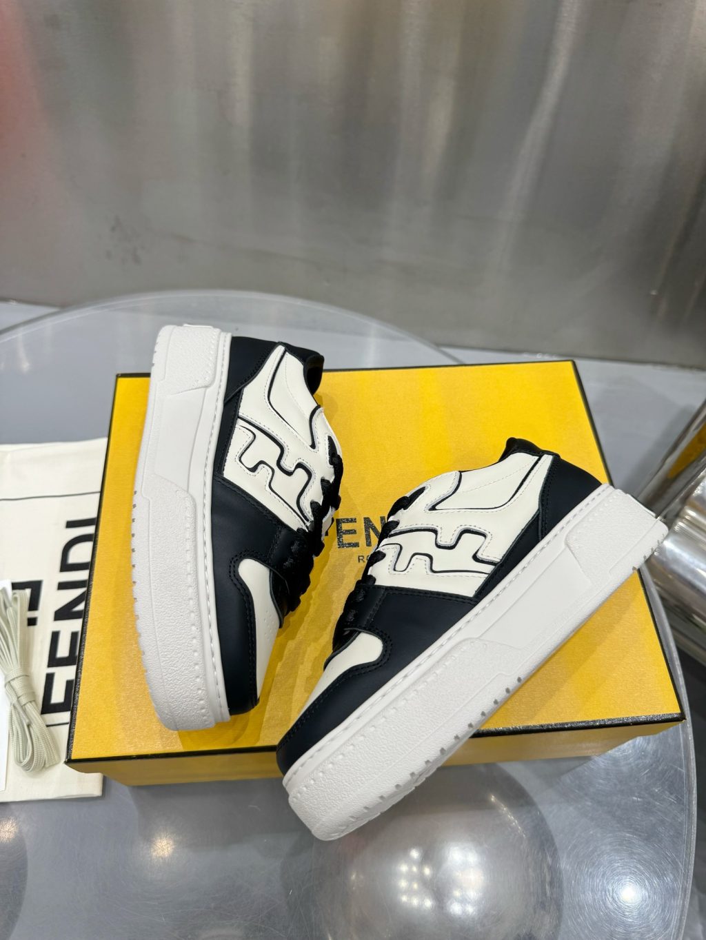 FENDI Match leather platform low-tops sneakers - Image 3