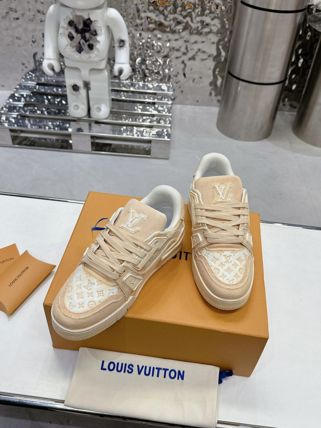 Louis Vuitton Trainer Sneaker - Image 4