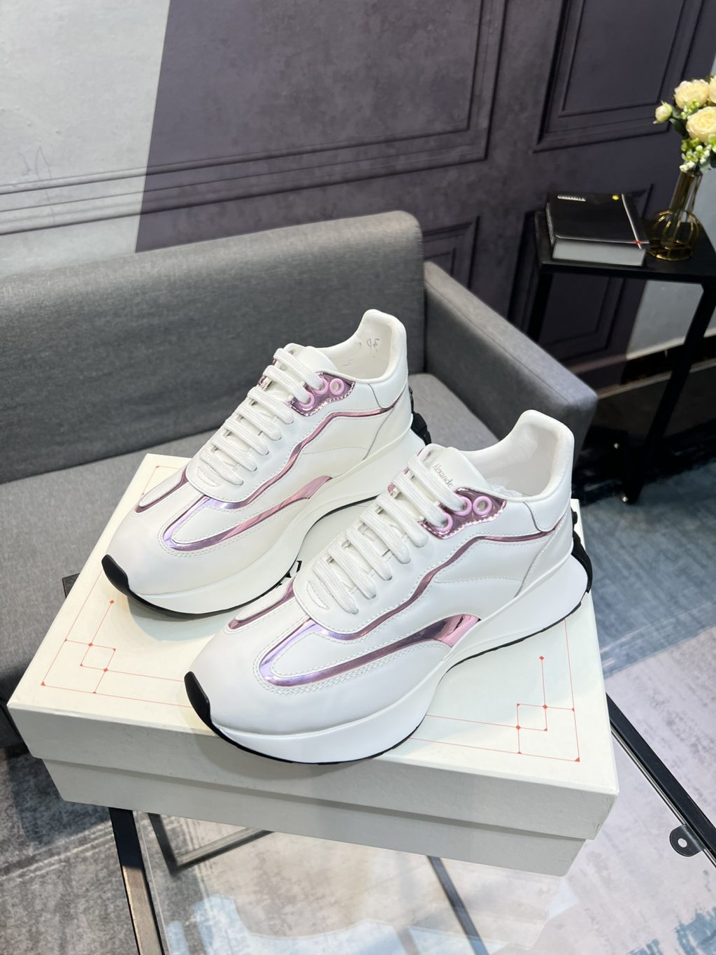 Alexander McQueen Sneaker - Image 3