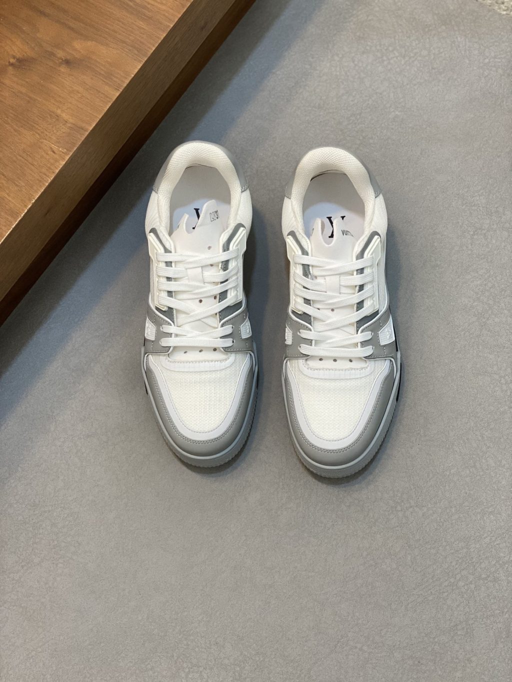 Louis Vuitton Trainer Sneaker - Image 3