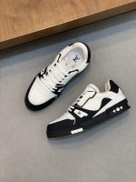 Louis Vuitton Trainer Sneaker - Image 2