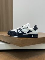Louis Vuitton Trainer Sneaker - Image 4