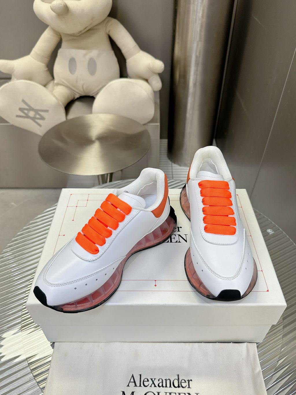 Alexander McQueen Sneaker - Image 3