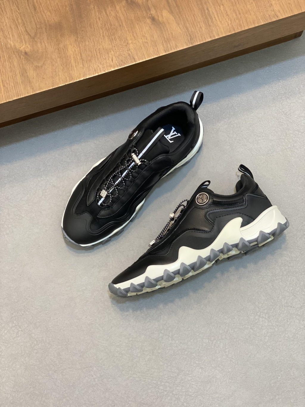 Louis Vuitton Rush Sneaker - Image 2