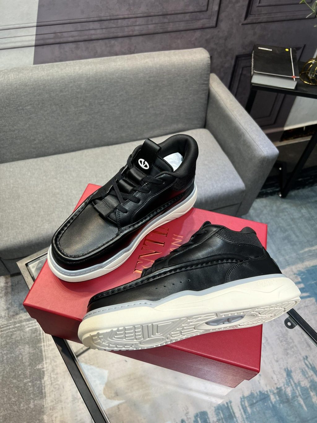 Valentino Garavani Sneaker - Image 2