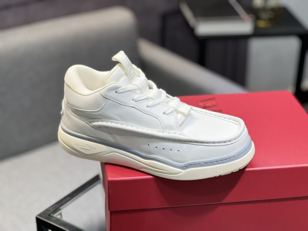 Valentino Garavani Sneaker - Image 4