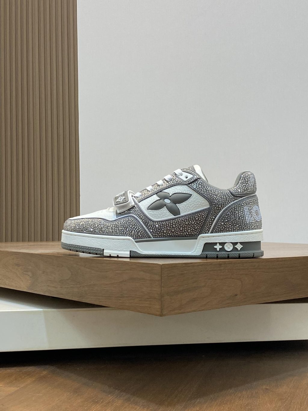 Louis Vuitton Trainer Maxi Sneaker - Image 4