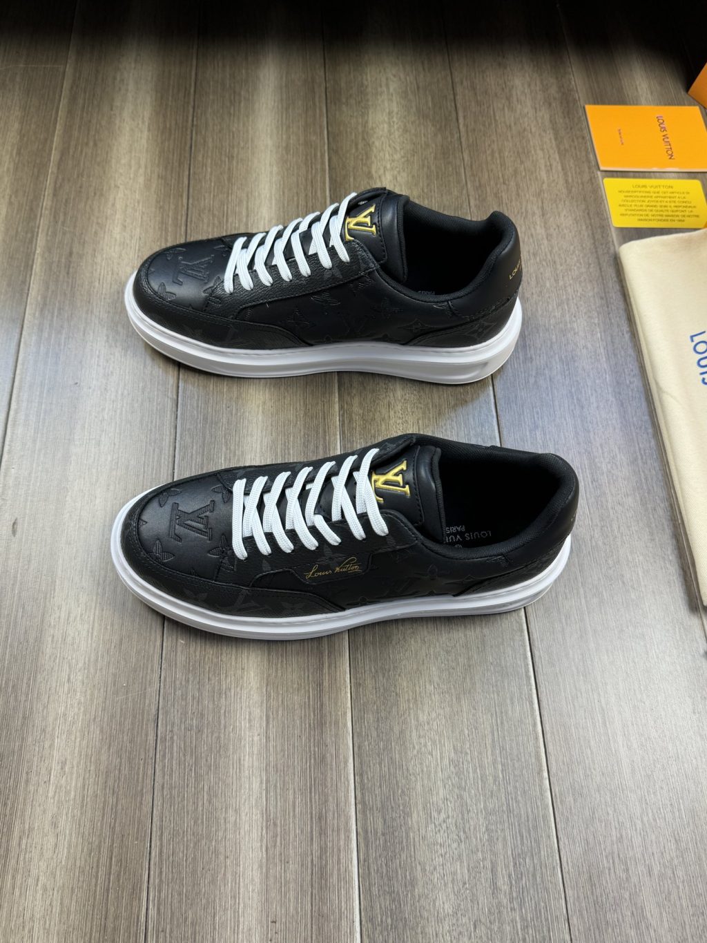 Louis Vuitton Trainer Sneaker - Image 3