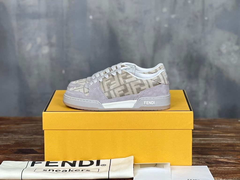 FENDI CASUAL SNEAKERS - Image 4