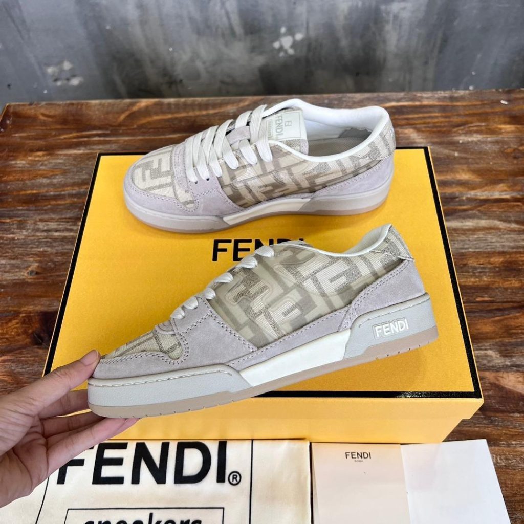 FENDI CASUAL SNEAKERS - Image 2