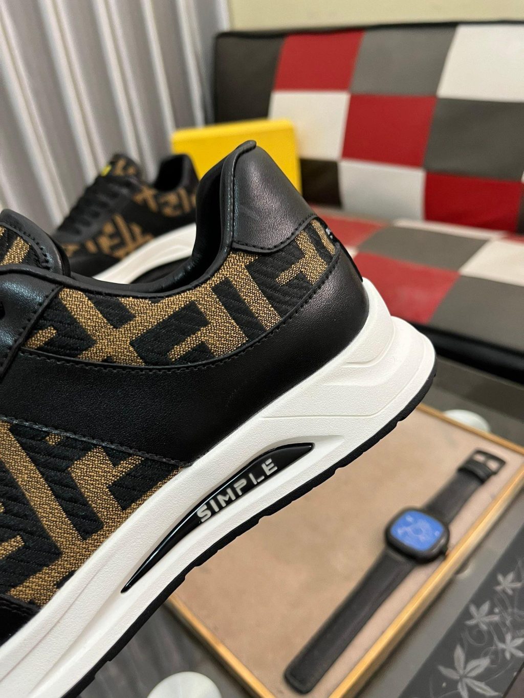 FENDI CASUAL SNEAKERS - Image 4