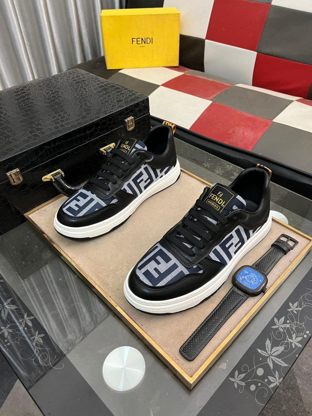 FENDI CASUAL SNEAKERS - Image 2