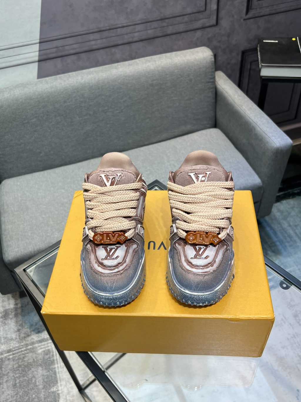 Louis Vuitton Trainer Maxi Sneaker - Image 4