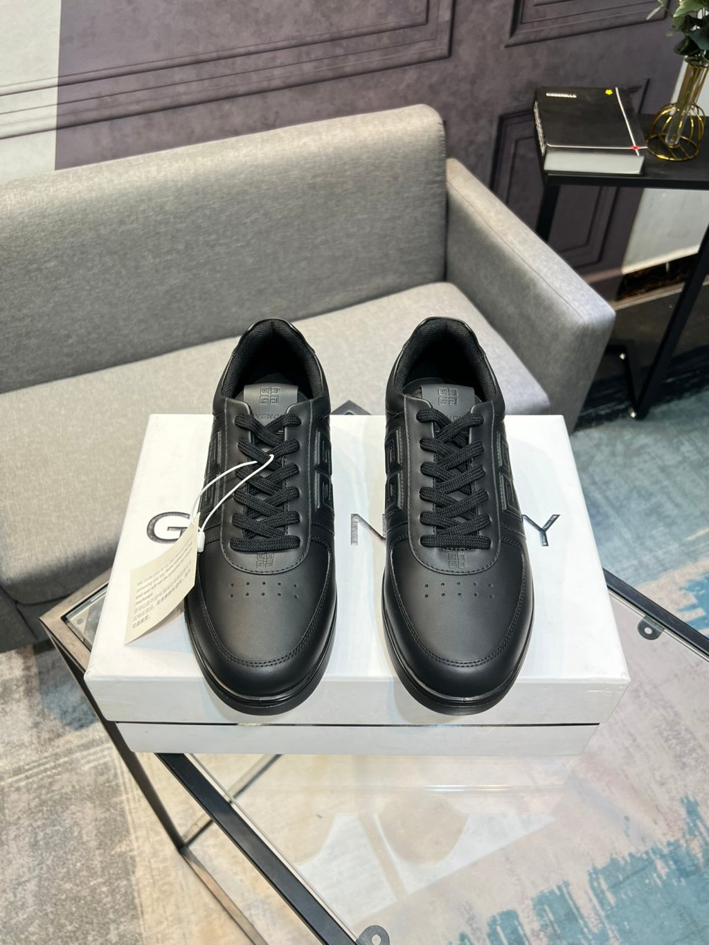 GIVENCHY Sneakers in synthetic leather and mesh - Image 4