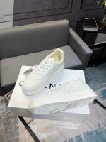 GIVENCHY Sneakers in synthetic leather and mesh - Image 2