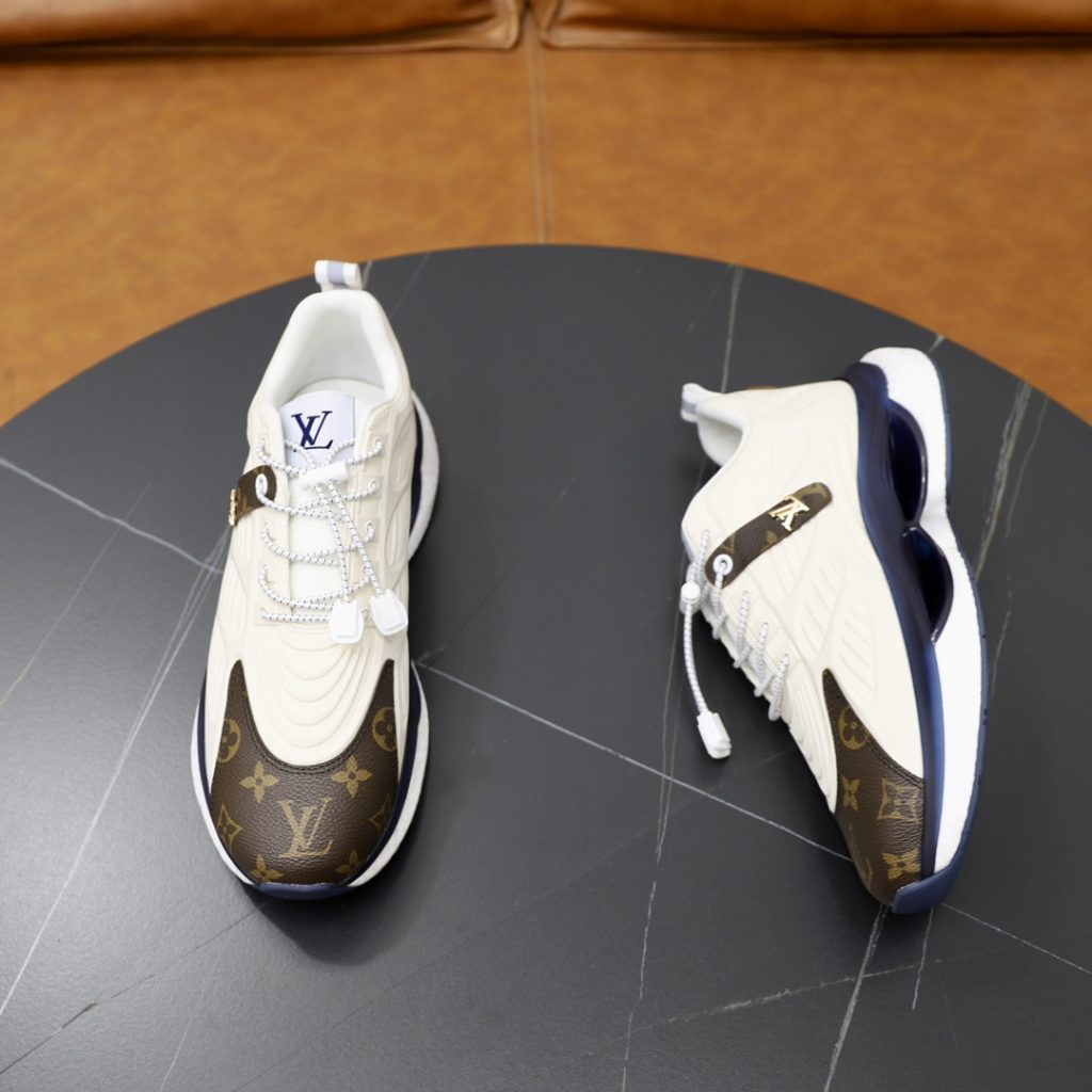 Louis Vuitton Sneaker - Image 3