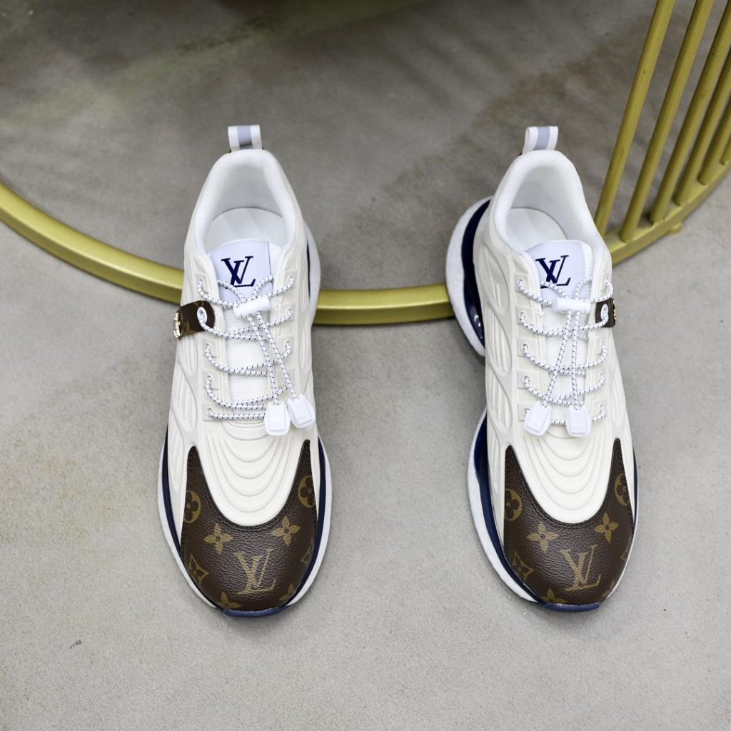 Louis Vuitton Sneaker - Image 2