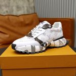 Louis Vuitton Sneaker - Image 3
