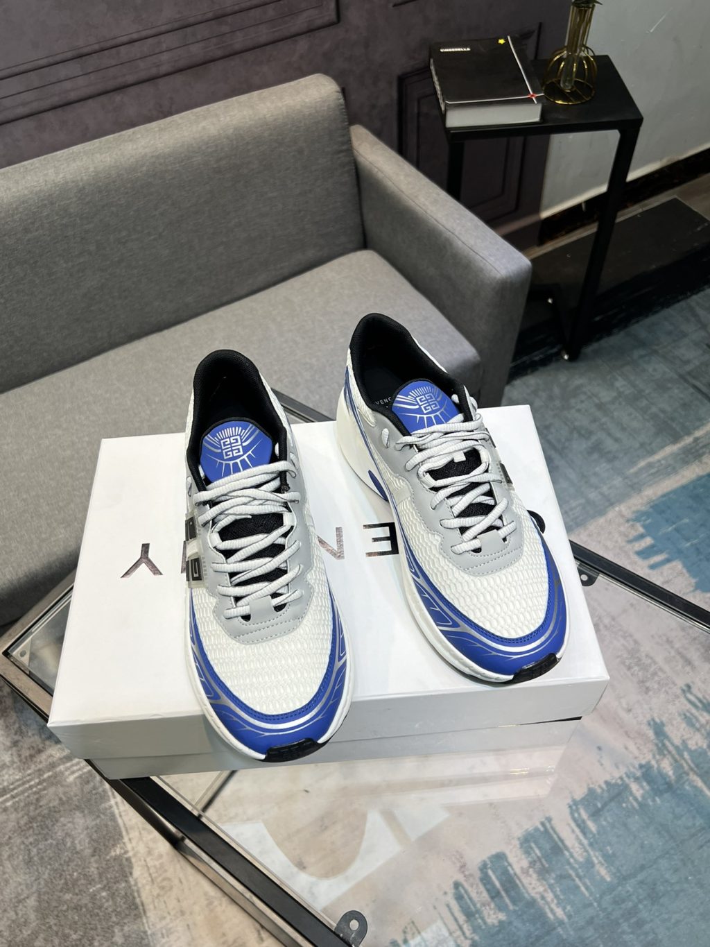 GIVENCHY NFNTY-52 Sneakers in synthetic leather and mesh - Image 3