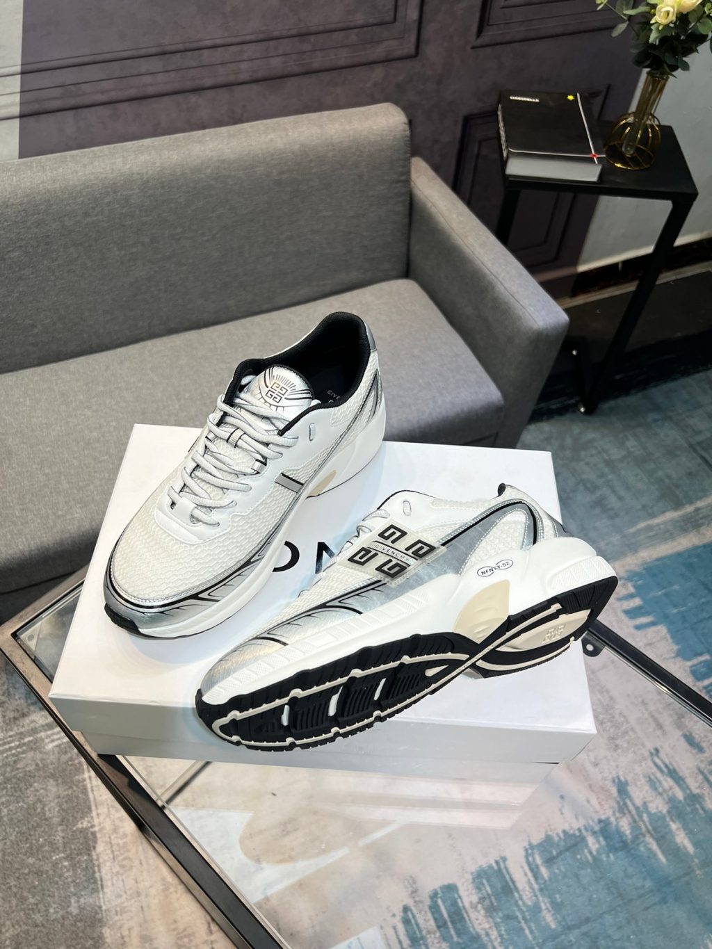 GIVENCHY NFNTY-52 Sneakers in synthetic leather and mesh - Image 3