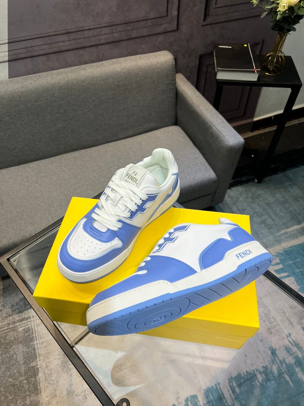 FENDI CASUAL SNEAKERS - Image 3