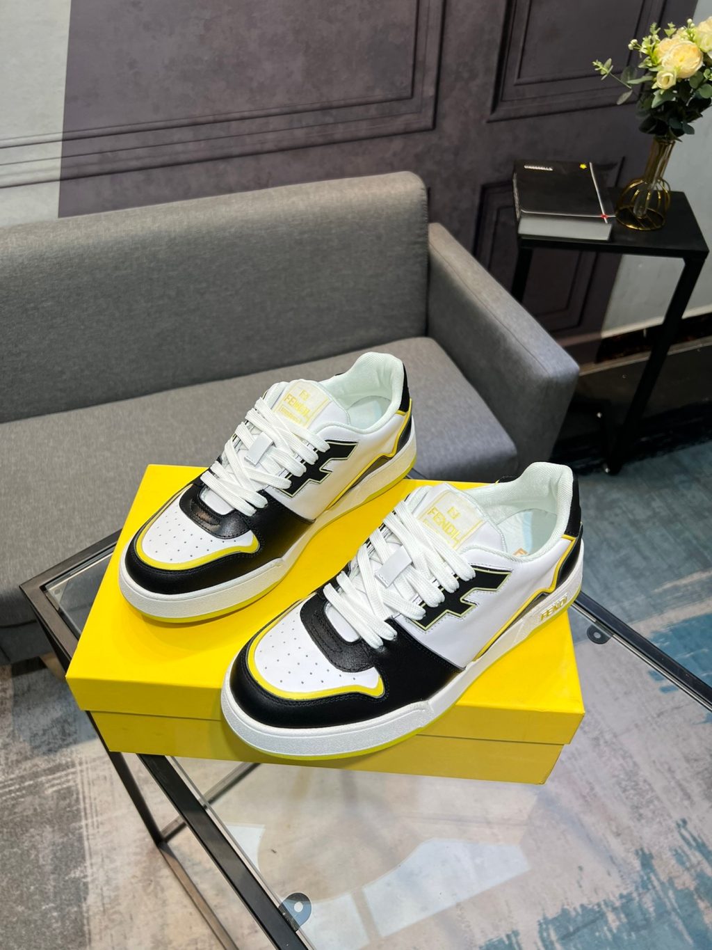 FENDI CASUAL SNEAKERS - Image 3