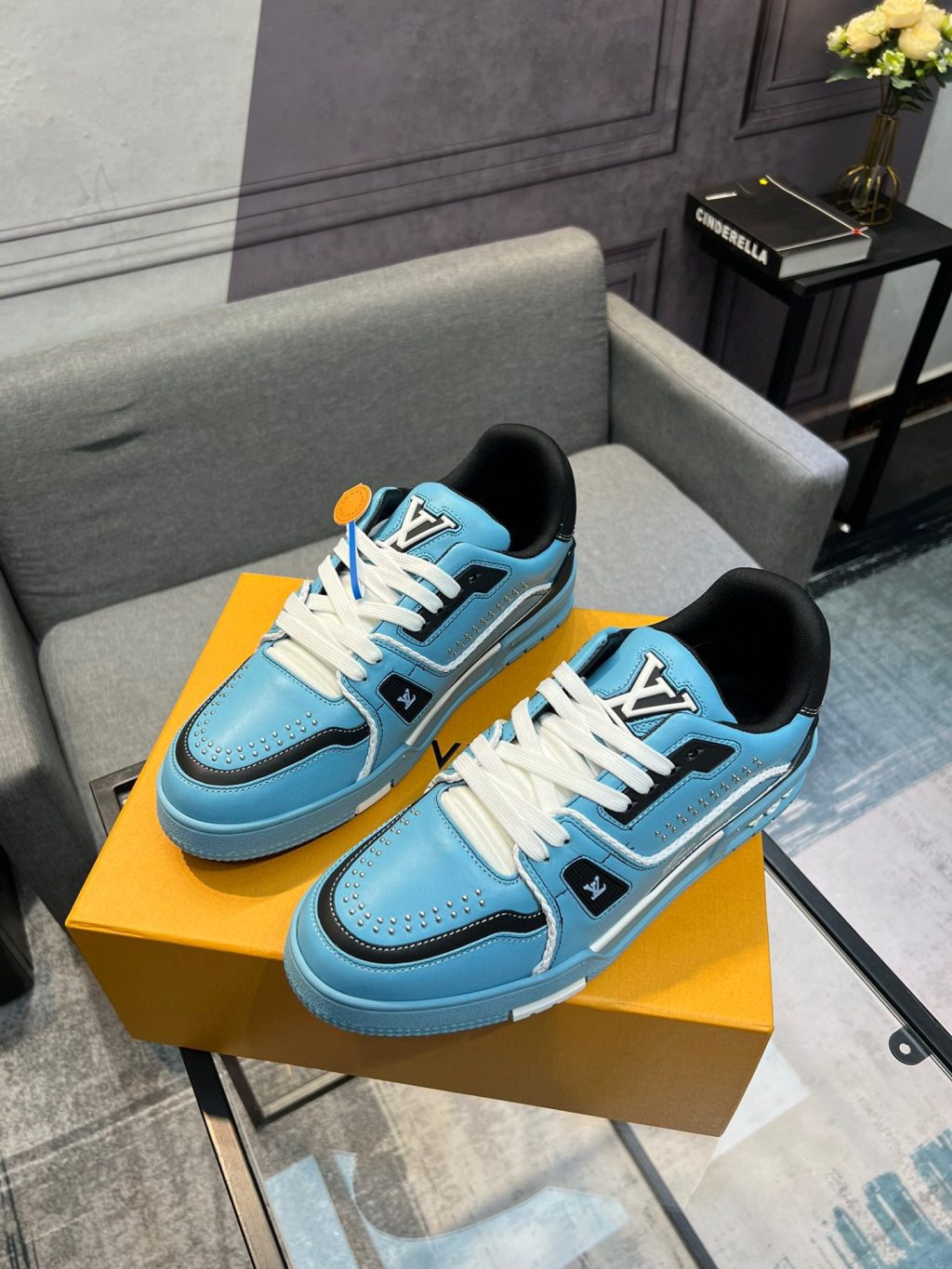 Louis Vuitton Trainer Sneaker - Image 3