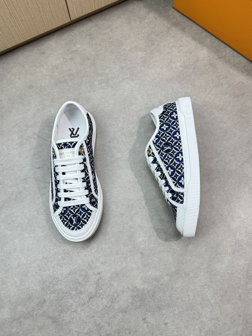 Louis Vuitton Lagoon Trainers - Image 3