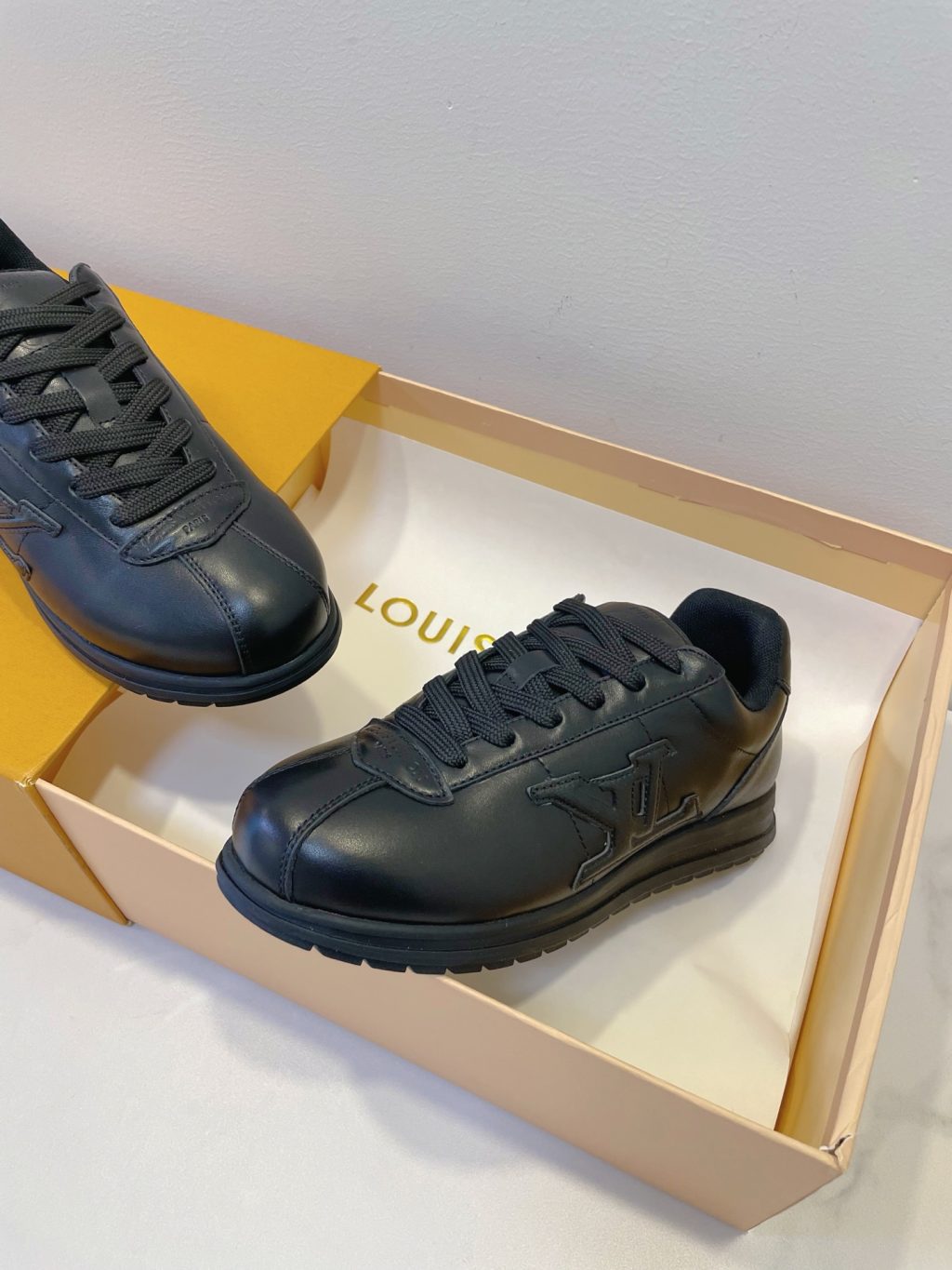 Louis Vuitton BUTTERSOFT Sneaker - Image 2