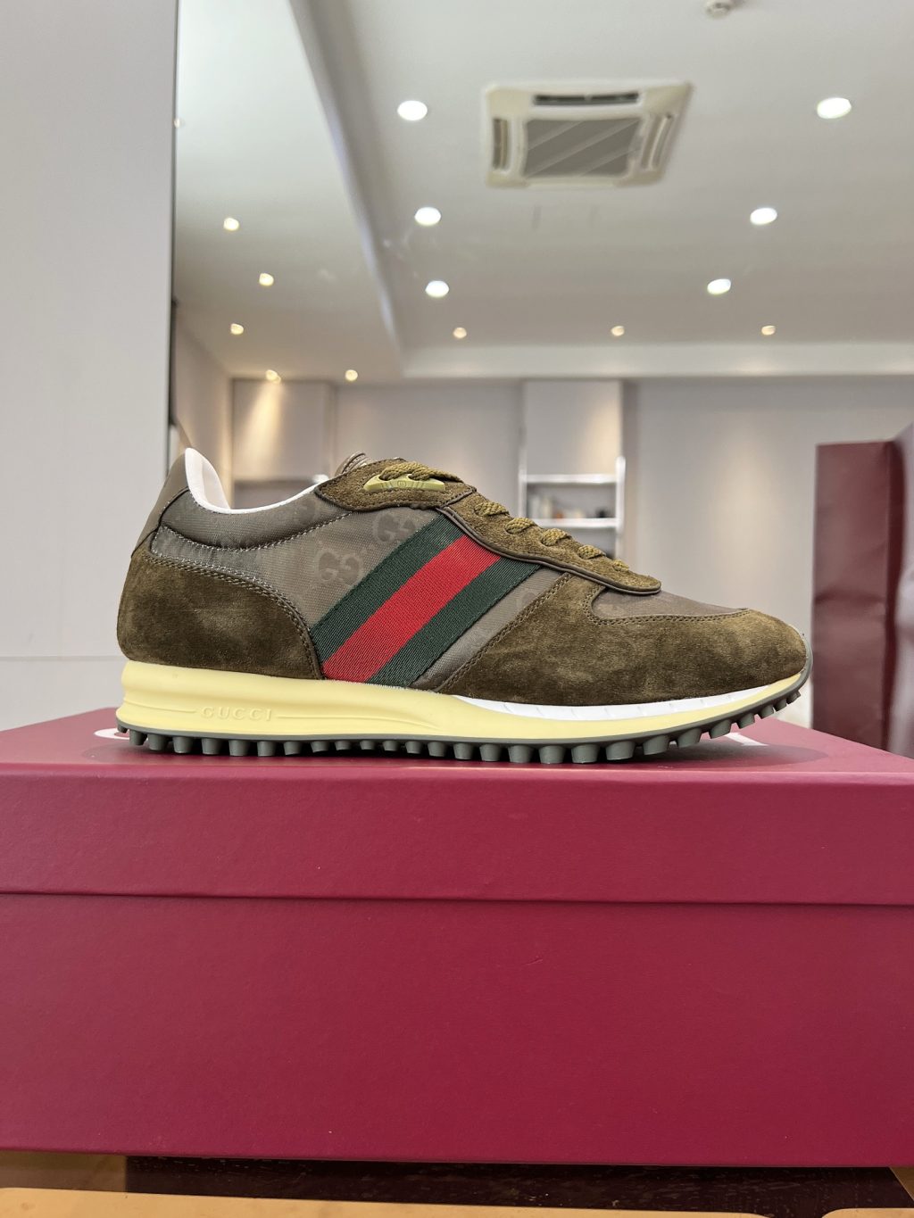 Gucci Re-Motion trainer Sneaker - Image 2