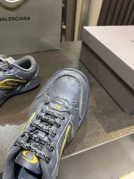 BALENCIAGA  Hamptons Worn-out Sneaker - Image 2