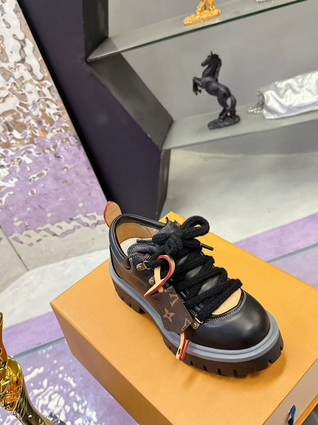 Louis Vuitton Derby LV Remix - Image 3