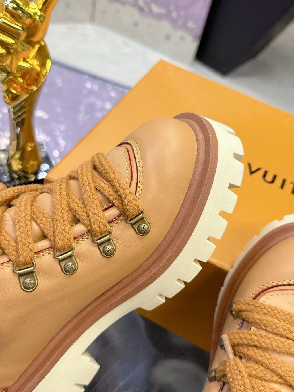 Louis Vuitton Derby LV Remix - Image 4